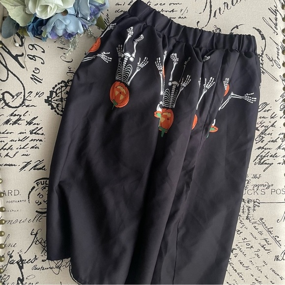 Tween Girl Halloween Skeleton Pumpkin Graphic Print Elastic Waist Skirt - Picture 3 of 3
